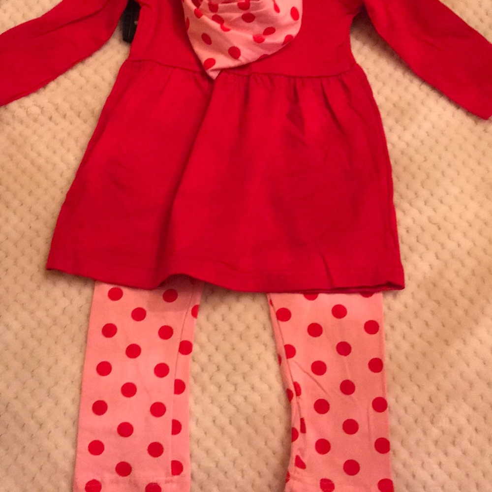 Toddlers 3 piece outfit